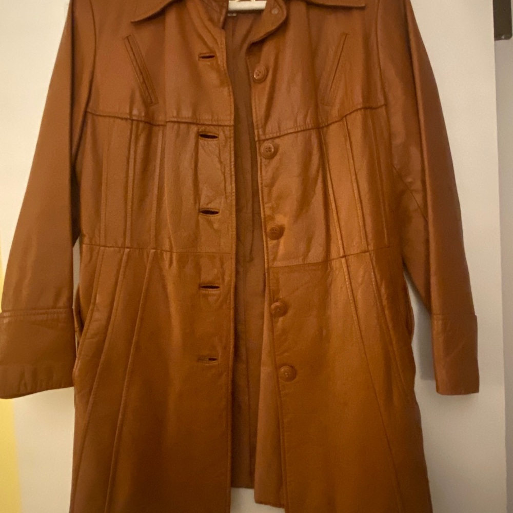 VINTAGE: Brown Leather Jacket with Soft Texture and Mid-Length Design